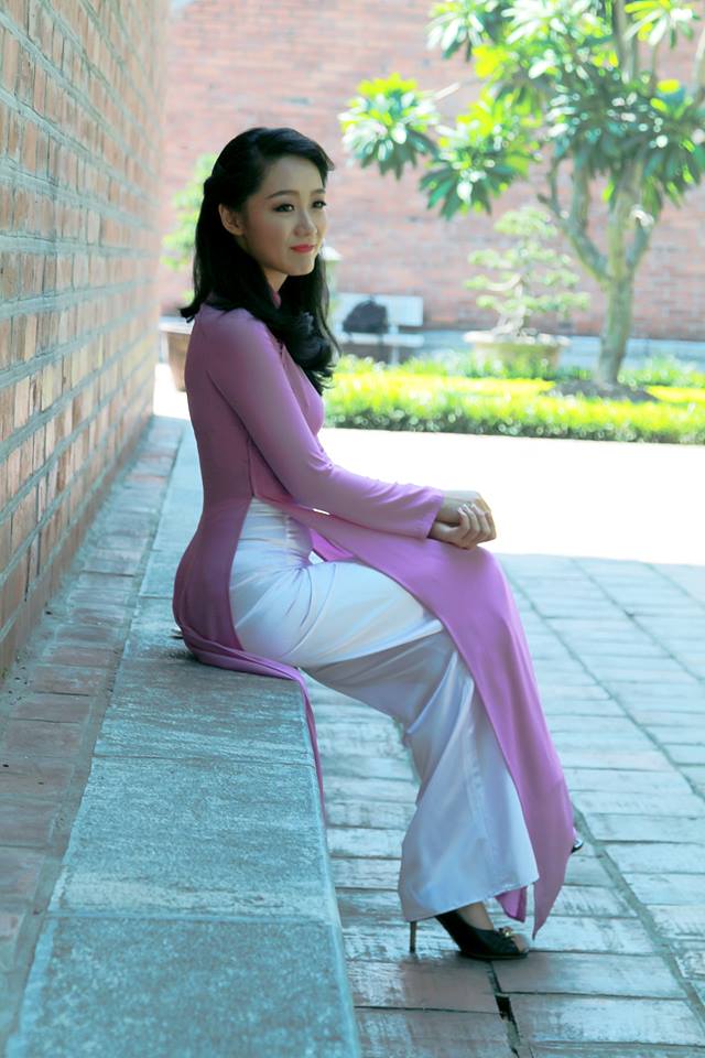 Hình ảnh gợi cảm hiếm thấy của MC thời sự từng thi hoa hậu